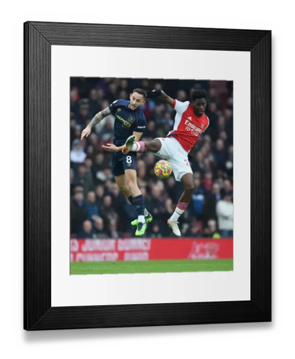 Framed Print : Intense Face-Off: Sambi vs Brownhill in Arsenal vs Burnley Premier League Clash Framed Print : Intense Face-Off: Sambi vs Brownhill in Arsenal vs Burnley Premier League Clash