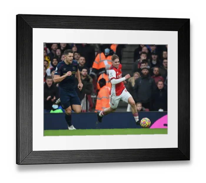 Framed Print : Emile Smith Rowe vs. James Tarkowski: A Battle of Strength and Skill in Arsenal's Clash with Burnley Framed Print : Emile Smith Rowe vs. James Tarkowski: A Battle of Strength and Skill in Arsenal's Clash with Burnley