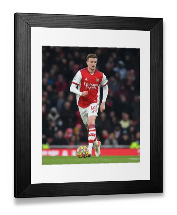 Framed Print : Rob Holding in Action: Arsenal vs Burnley, Premier League 2021-22