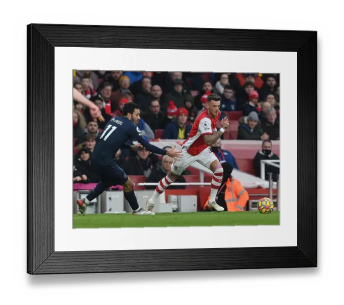 Framed Print : Arsenal vs Burnley: Battle for Premier League Points - Ben White vs Dwight McNeil Framed Print : Arsenal vs Burnley: Battle for Premier League Points - Ben White vs Dwight McNeil