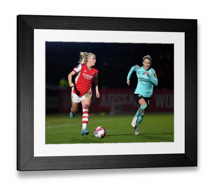 Framed Print : Arsenal's Beth Mead Faces Off Against Brighton in FA WSL Showdown Framed Print : Arsenal's Beth Mead Faces Off Against Brighton in FA WSL Showdown
