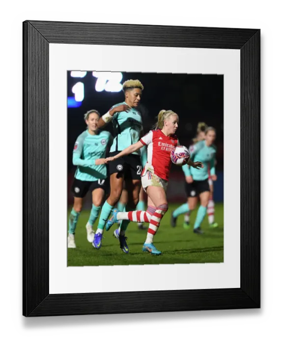 Framed Print : Arsenal's Beth Mead vs Brighton's Victoria Williams: FA WSL Showdown at Meadow Park