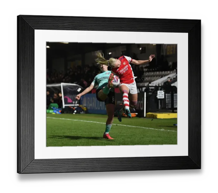 Framed Print : Beth Mead vs Maya Le Tissier: A Tight Clash in Arsenal Women's FA WSL Match
