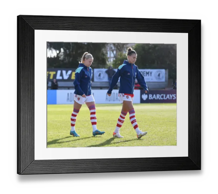 Framed Print : Arsenal Women's Stars Beth Mead and Steph Catley Prepare for FA WSL Showdown Against Manchester United Women