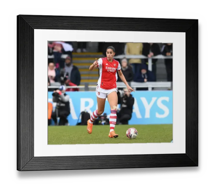 Framed Print : Arsenal's Rafaelle Souza in Action against Manchester United Women - FA WSL 2021-22