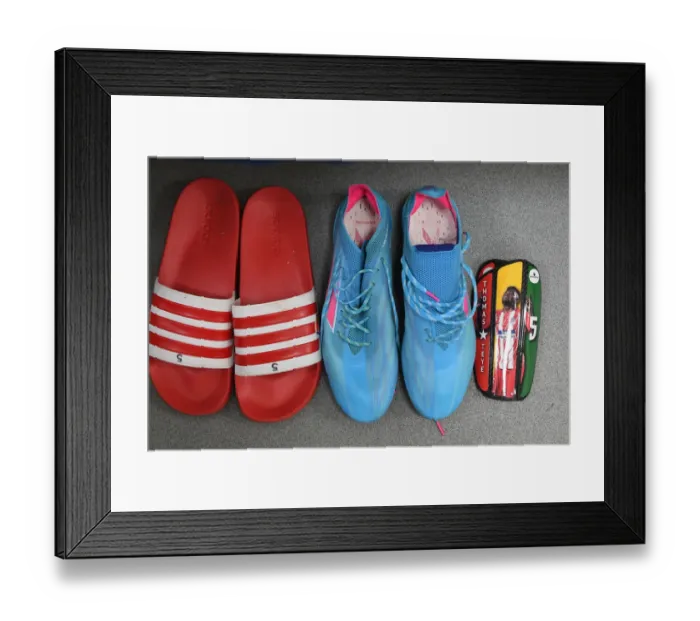 Framed Print : Thomas Partey's Pre-Match Routine: Arsenal Changing Room Before Wolverhampton Wanderers Clash