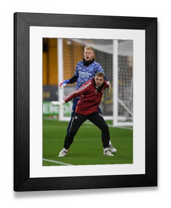 Framed Print : Arsenal's Aaron Ramsdale and Inaki Cana Prepare for Wolverhampton Wanderers Clash (Premier League 2021-22)