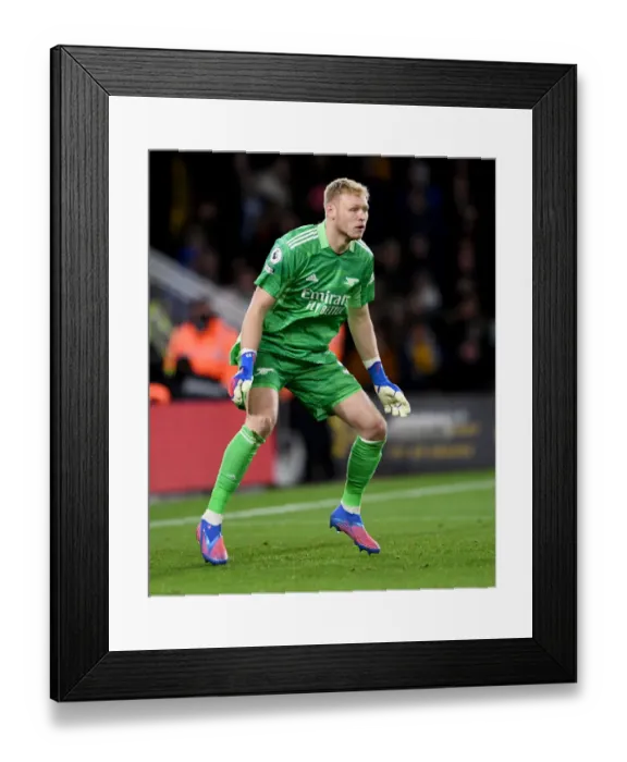Framed Print : Arsenal's Aaron Ramsdale Faces Off in Intense Premier League Showdown Against Wolverhampton Wanderers