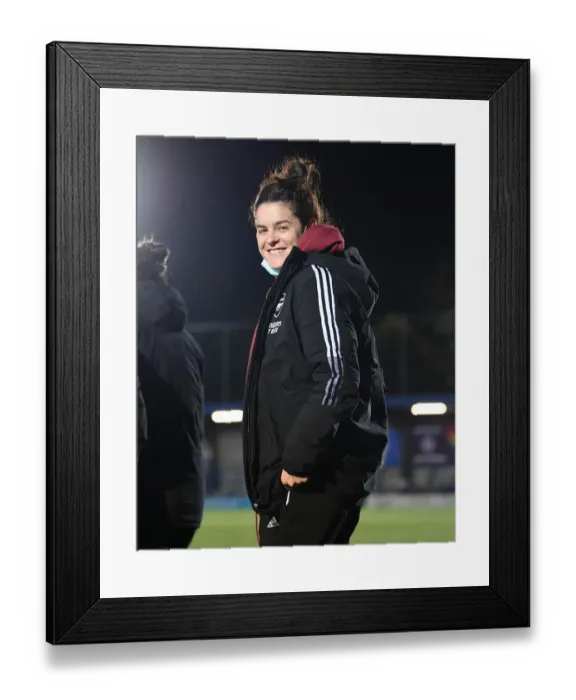 Framed Print : Arsenal's Jennifer Beattie in Action against Chelsea Women in FA WSL Clash