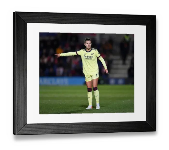 Framed Print : Steph Catley in Action: Chelsea Women vs Arsenal Women, FA WSL 2021-22 Framed Print : Steph Catley in Action: Chelsea Women vs Arsenal Women, FA WSL 2021-22