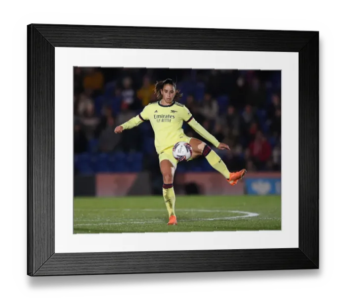 Framed Print : Rafaelle Souza in Action: Chelsea Women vs Arsenal Women, FA WSL 2021-22