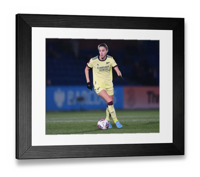 Framed Print : Vivianne Miedema in Action: Chelsea Women vs. Arsenal Women, FA WSL 2021-22