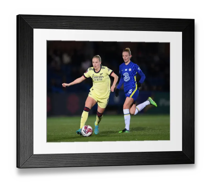Framed Print : Beth Mead in Action: Chelsea Women vs. Arsenal Women, FA WSL Match, February 2022