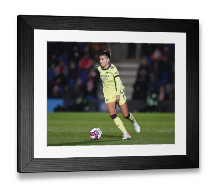 Framed Print : Steph Catley in Action: A Riveting Moment from Chelsea Women vs. Arsenal Women, FA WSL 2021-22