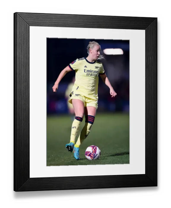 Framed Print : Beth Mead in Action: Chelsea Women vs. Arsenal Women, FA WSL Match, February 2022