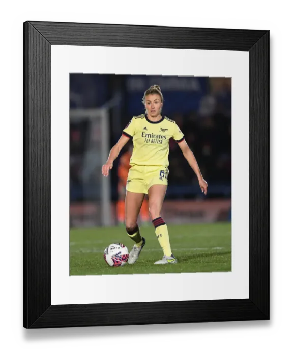 Framed Print : Leah Williamson in Action: Chelsea Women vs. Arsenal Women, FA WSL 2021-22
