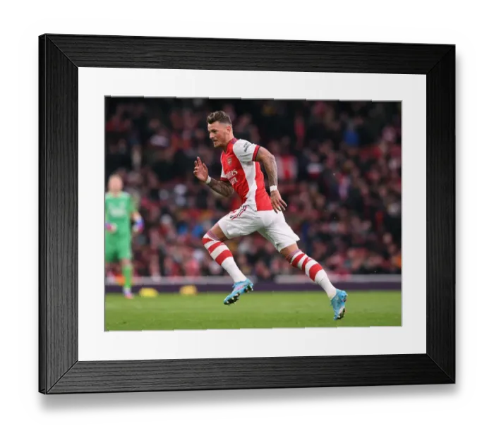 Framed Print : Ben White in Action: Arsenal vs. Brentford, Premier League 2021-22