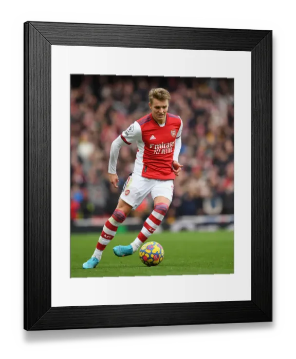 Framed Print : Martin Odegaard in Action: Arsenal vs. Brentford, Premier League 2021-22 Framed Print : Martin Odegaard in Action: Arsenal vs. Brentford, Premier League 2021-22