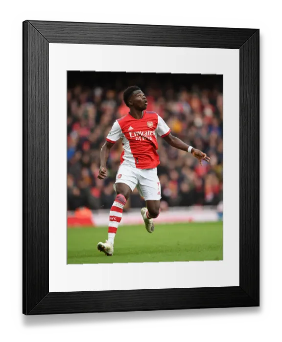 Framed Print : Arsenal's Bukayo Saka Shines in Premier League Clash Against Brentford Framed Print : Arsenal's Bukayo Saka Shines in Premier League Clash Against Brentford
