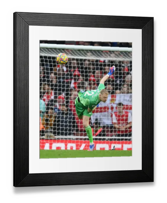 Framed Print : Arsenal's Aaron Ramsdale in Action: Arsenal vs. Brentford, Premier League 2021-22 Framed Print : Arsenal's Aaron Ramsdale in Action: Arsenal vs. Brentford, Premier League 2021-22