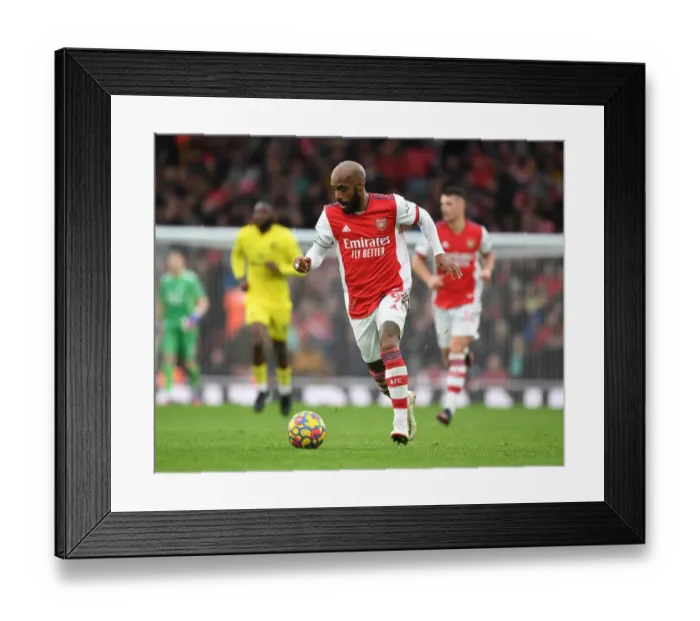 Framed Print : Alexis Lacazette in Action: Arsenal vs. Brentford, Premier League 2021-22
