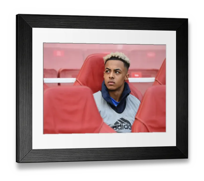 Framed Print : Arsenal's Omari Hutchinson Prepares for Brentford Clash in Premier League