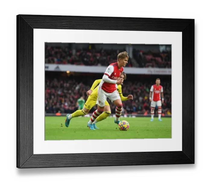 Framed Print : Martin Odegaard in Action: Arsenal vs. Brentford, Premier League 2021-22 Framed Print : Martin Odegaard in Action: Arsenal vs. Brentford, Premier League 2021-22