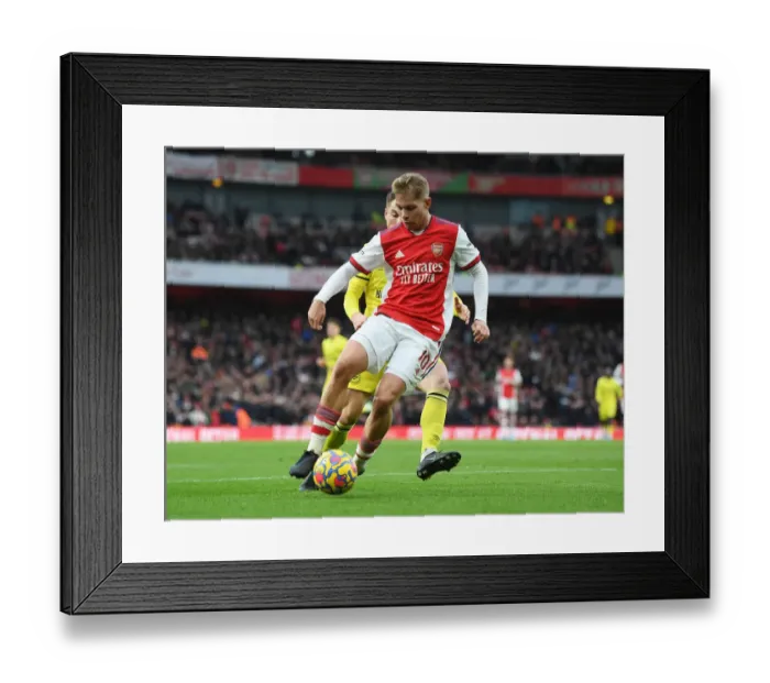 Framed Print : Emile Smith Rowe Shines: Arsenal's Victory Over Brentford in the Premier League 2021-22 Framed Print : Emile Smith Rowe Shines: Arsenal's Victory Over Brentford in the Premier League 2021-22