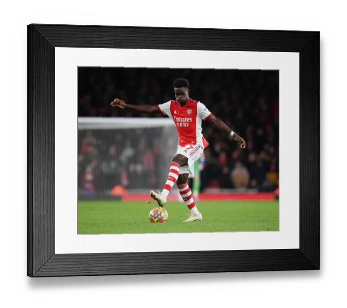 Framed Print : Bukayo Saka: Arsenal Star in Action against Wolverhampton Wanderers, Premier League 2021-22 Framed Print : Bukayo Saka: Arsenal Star in Action against Wolverhampton Wanderers, Premier League 2021-22