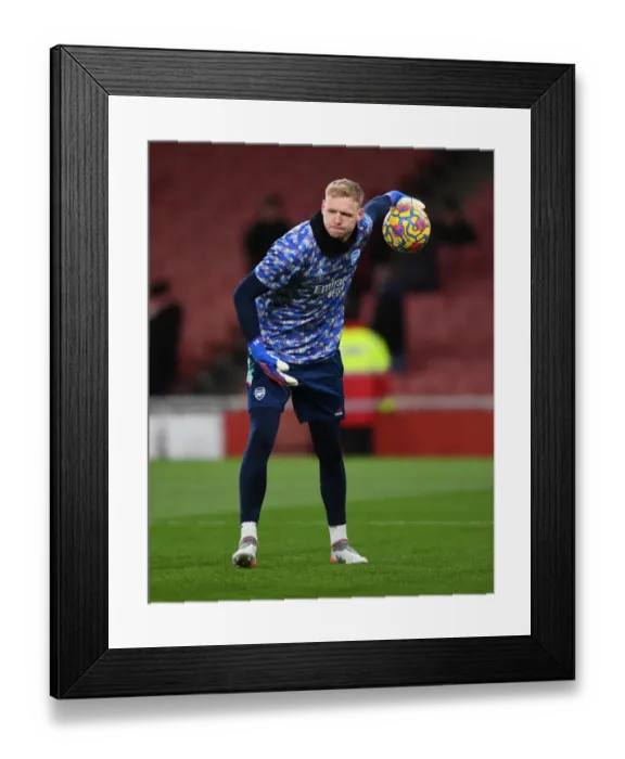 Framed Print : Arsenal's Aaron Ramsdale: Pre-Match Focus before Arsenal vs. Wolverhampton Wanderers (Premier League 2021-22) Framed Print : Arsenal's Aaron Ramsdale: Pre-Match Focus before Arsenal vs. Wolverhampton Wanderers (Premier League 2021-22)