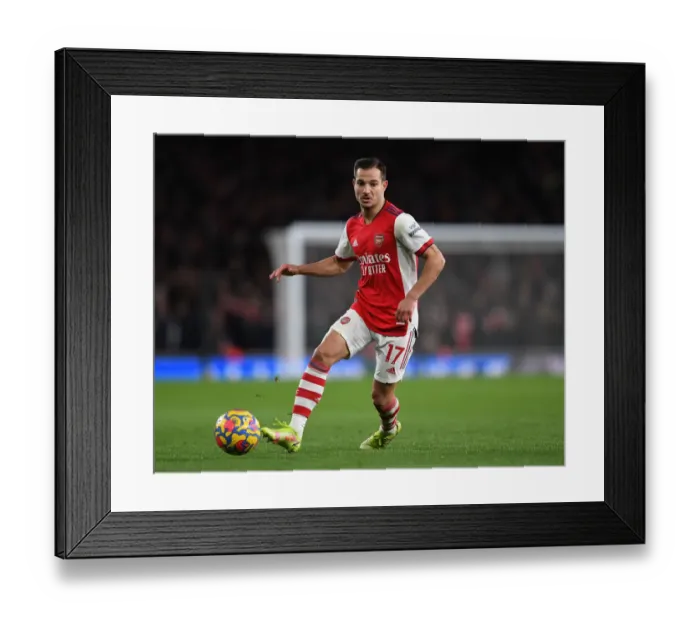 Framed Print : Arsenal's Cedric Soares in Action Against Wolverhampton Wanderers (Premier League 2021-22)