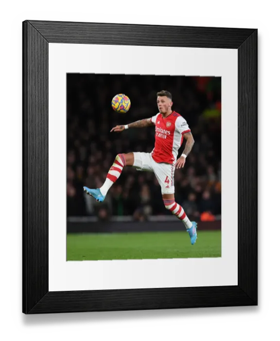 Framed Print : Arsenal's Ben White in Action Against Wolverhampton Wanderers in the Premier League Framed Print : Arsenal's Ben White in Action Against Wolverhampton Wanderers in the Premier League