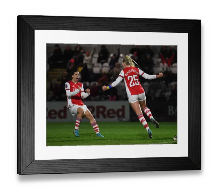 Framed Print : Arsenal Women's Super League Victory: Blackstenius and Heath Celebrate Goals Against Reading