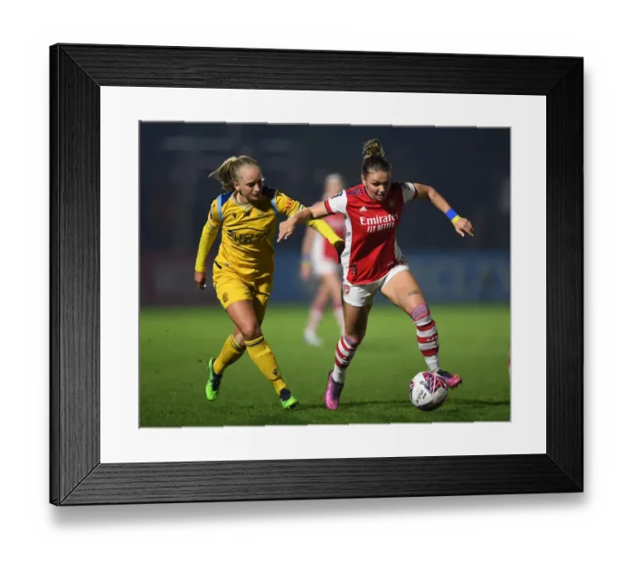 Framed Print : Arsenal Women vs Reading Women: Clash in the FA WSL at Meadow Park
