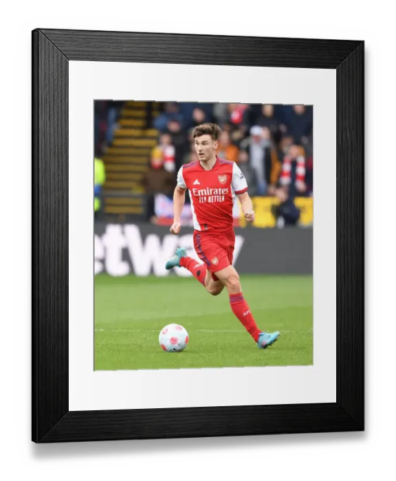 Framed Print : Arsenal's Kieran Tierney in Action: Watford vs Arsenal, Premier League 2021-22 Framed Print : Arsenal's Kieran Tierney in Action: Watford vs Arsenal, Premier League 2021-22