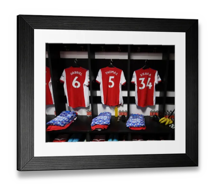Framed Print : Arsenal Trio: Pre-Match Preparation in Watford's Vicarage Road (Watford v Arsenal, Premier League 2021-22)