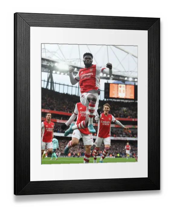 Framed Print : Thomas Partey's Game-Winning Goal: Arsenal Triumphs Over Leicester City in Premier League 2021-22