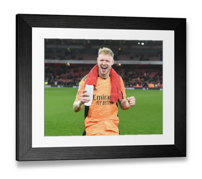 Framed Print : Arsenal's Ramsdale Celebrates Dramatic Win vs. Leicester City (2021-22) Framed Print : Arsenal's Ramsdale Celebrates Dramatic Win vs. Leicester City (2021-22)