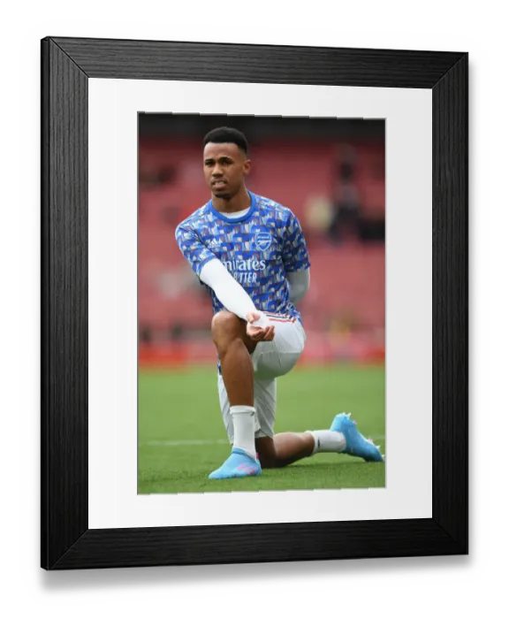 Framed Print : Gabriel Magalhaes Ready for Arsenal vs Leicester City Clash (Premier League 2021-22)