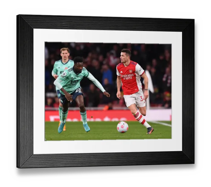 Framed Print : Arsenal vs Leicester City: Xhaka vs Ndidi Clash in Premier League Showdown