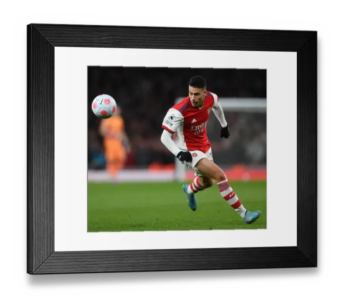 Framed Print : Arsenal's Martinelli Faces Off Against Leicester City in Premier League Showdown Framed Print : Arsenal's Martinelli Faces Off Against Leicester City in Premier League Showdown