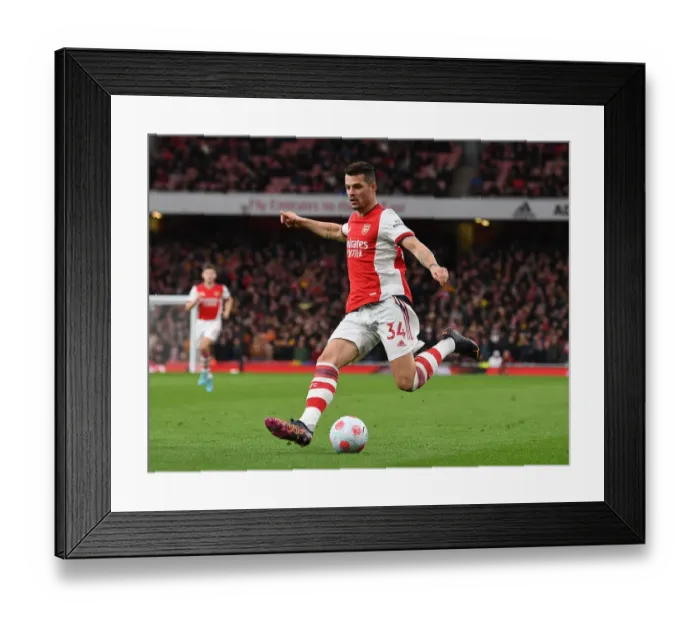 Framed Print : Granit Xhaka in Action: Arsenal vs Leicester City, Premier League 2021-22 Framed Print : Granit Xhaka in Action: Arsenal vs Leicester City, Premier League 2021-22