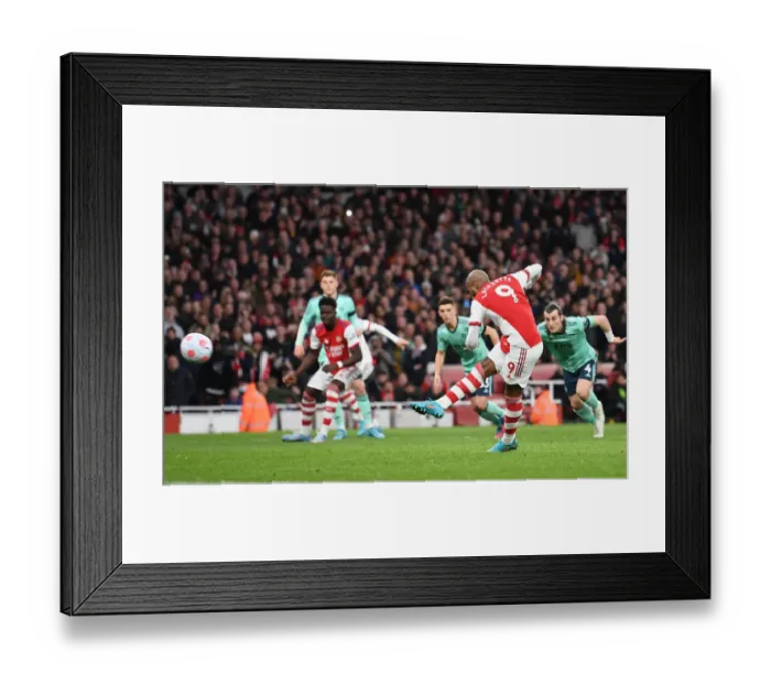 Framed Print : Alexandre Lacazette Scores Penalty: Arsenal vs Leicester City, Premier League 2021-22 Framed Print : Alexandre Lacazette Scores Penalty: Arsenal vs Leicester City, Premier League 2021-22