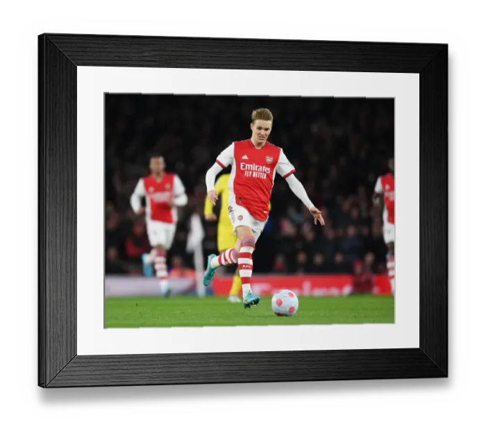 Framed Print : Arsenal v Liverpool - Premier League