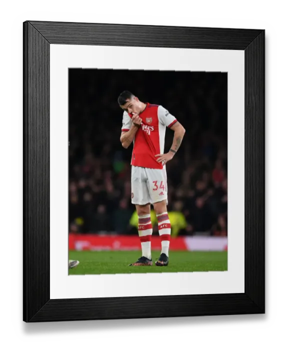 Framed Print : Granit Xhaka in Action: Arsenal vs Liverpool, Premier League 2021-22