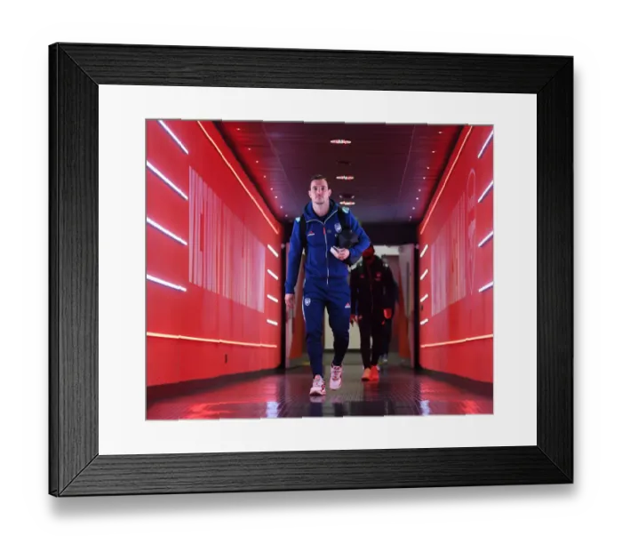 Framed Print : Clash at the Emirates: Arsenal vs. Liverpool, Premier League 2021-22