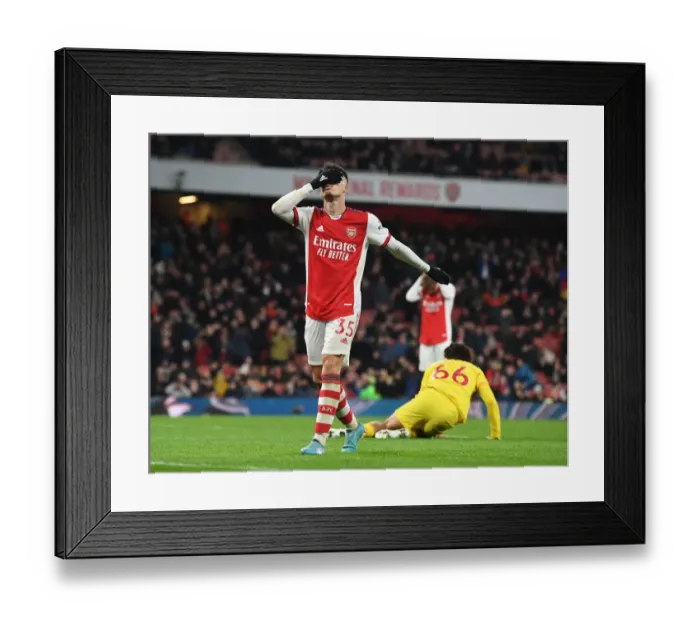 Framed Print : Martinelli's Premier League Battle: Arsenal vs Liverpool, 2021-22