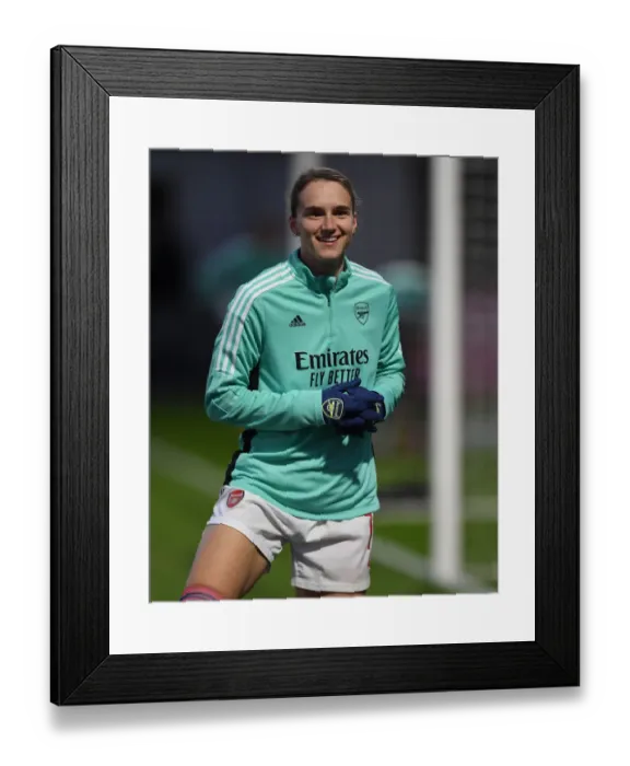 Framed Print : Arsenal's Viviane Miedema: Focused Pre-Match Routine Ahead of FA Cup Quarterfinals vs. Coventry United Framed Print : Arsenal's Viviane Miedema: Focused Pre-Match Routine Ahead of FA Cup Quarterfinals vs. Coventry United