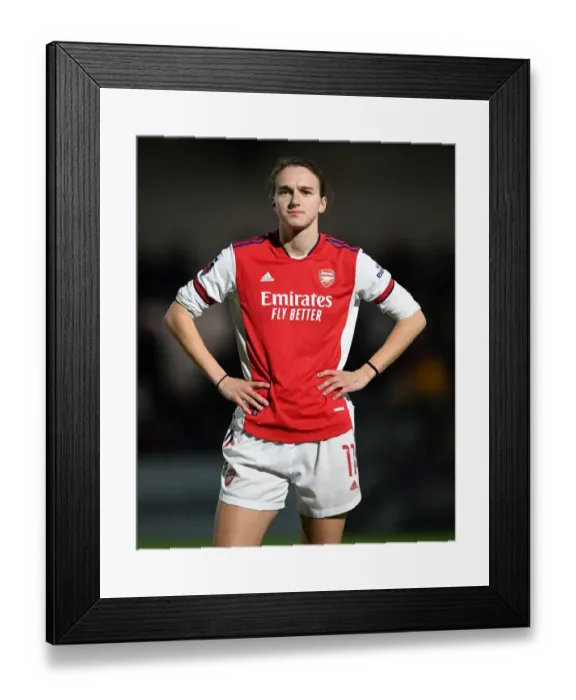 Framed Print : Arsenal's Vivianne Miedema Shines in FA Cup Quarterfinal Against Coventry United