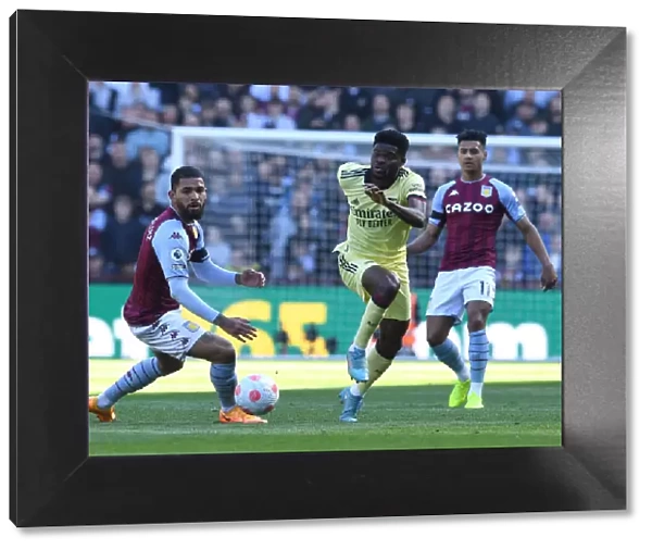 Thomas Partey vs Douglas Luiz: Intense Battle in Aston Villa vs Arsenal Premier League Clash